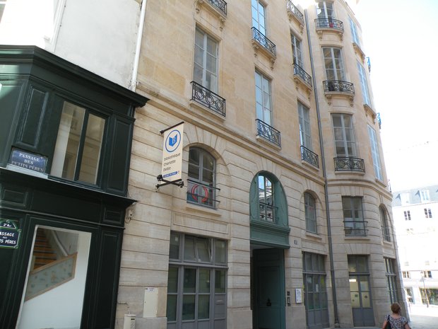  Bibliothèque Charlotte Delbo, passage des Petits Pères